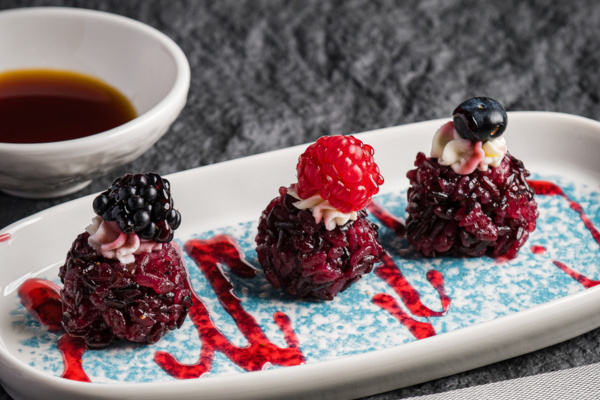 Cata de salsas: los sabores secretos que realzan tu sushi (y cómo combinarlas en Sushisom)