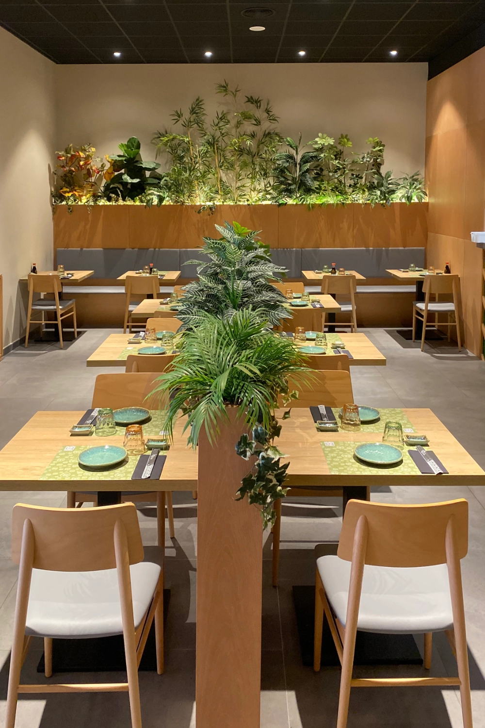 Variedad de platos y bebidas del Menú Infinity — Sushisom Zaragoza La Torre Outlet