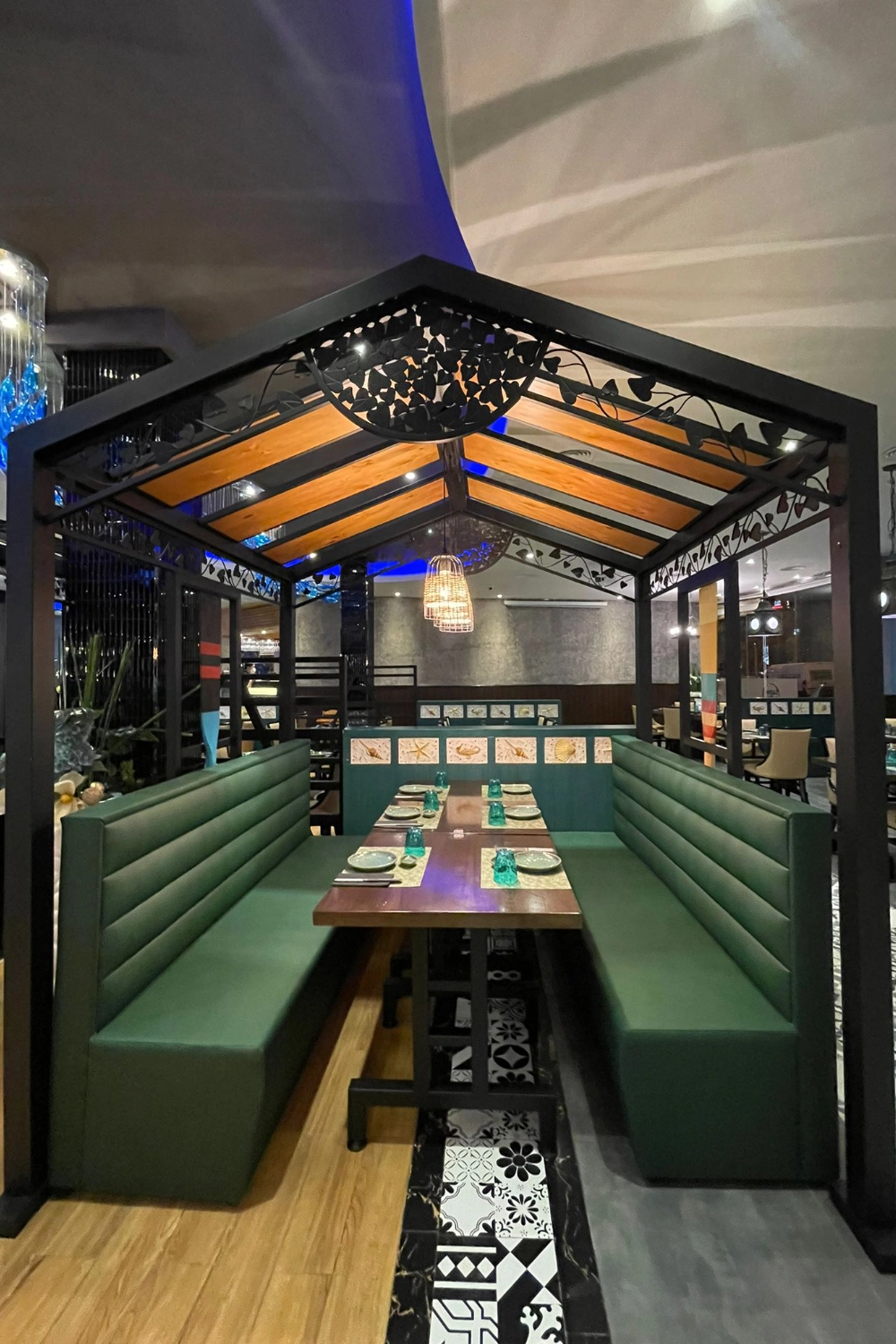 Decoración tradicional del restaurante — Sushisom Málaga