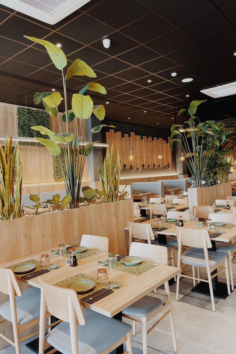 Más de 300 posibilidades de platos y sushi — Sushisom Santander Bahía Real