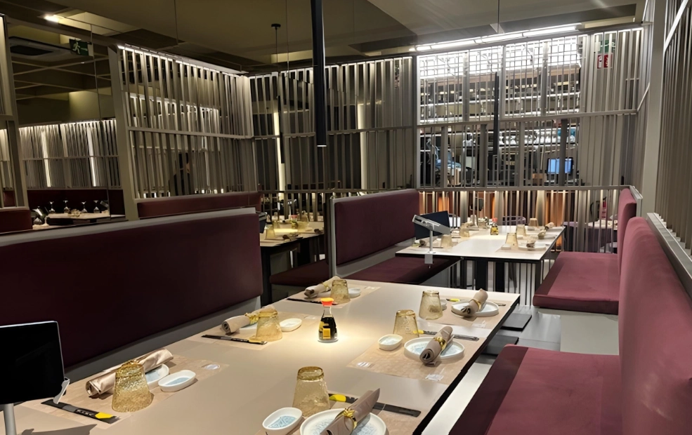 Más de 300 platos en el restaurante asiático — Sushisom Bilbao Intermodal